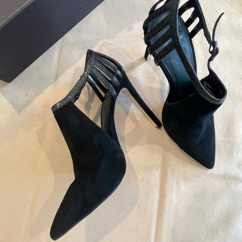 Heels - Picture 2 of 12